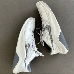 Nike Legend Essential 3 Training Shoes Mens 10.5